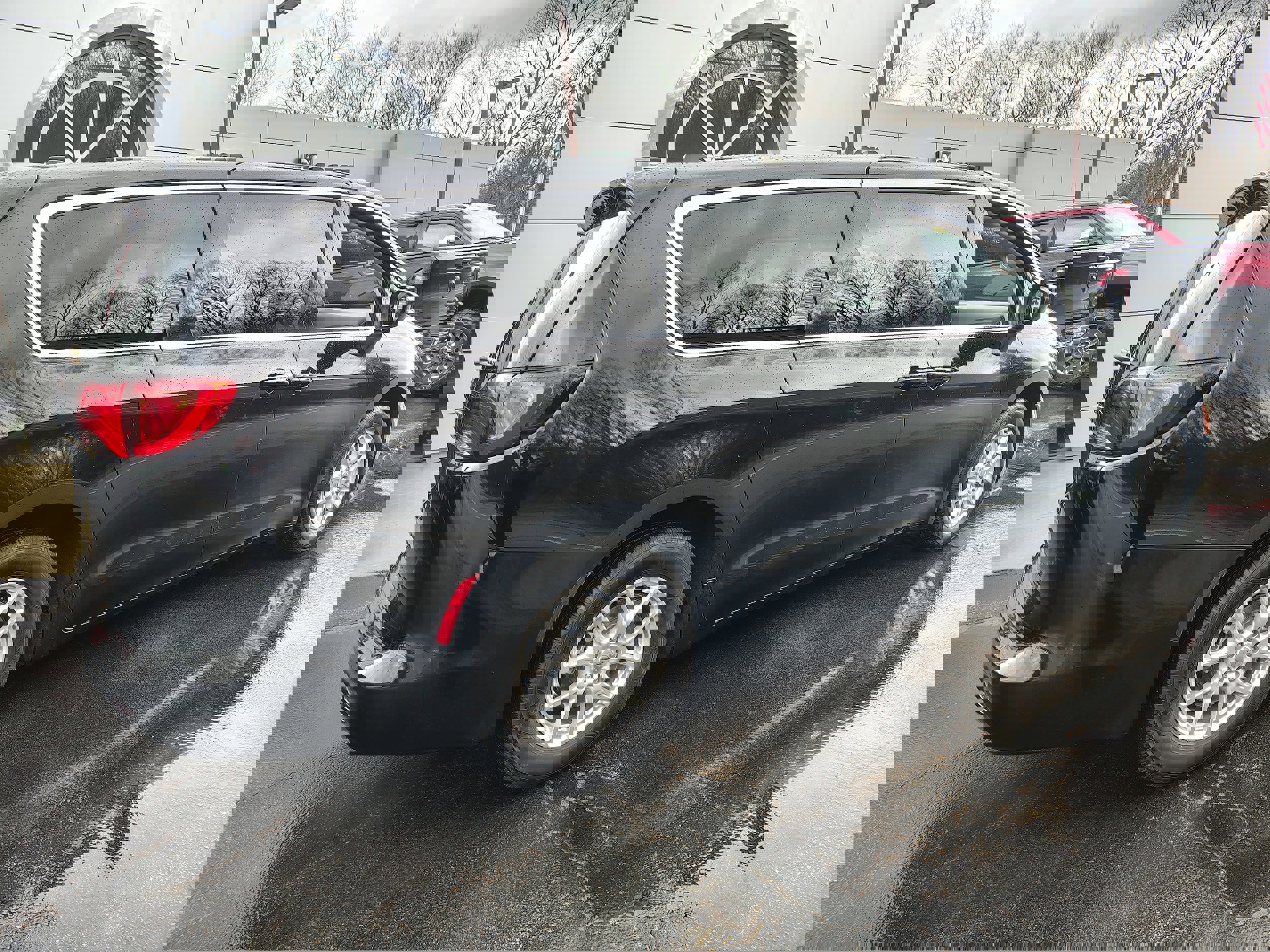 Used 2024 Chrysler Voyager LX image 25