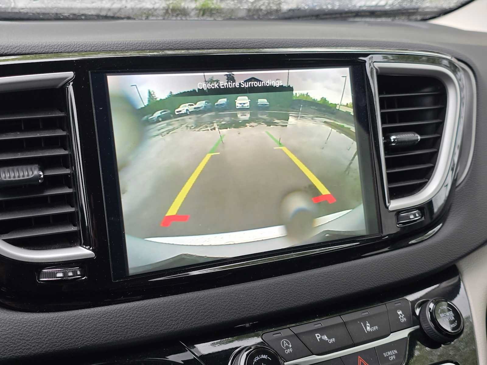 Used 2024 Chrysler Pacifica Touring-L FWD image 30