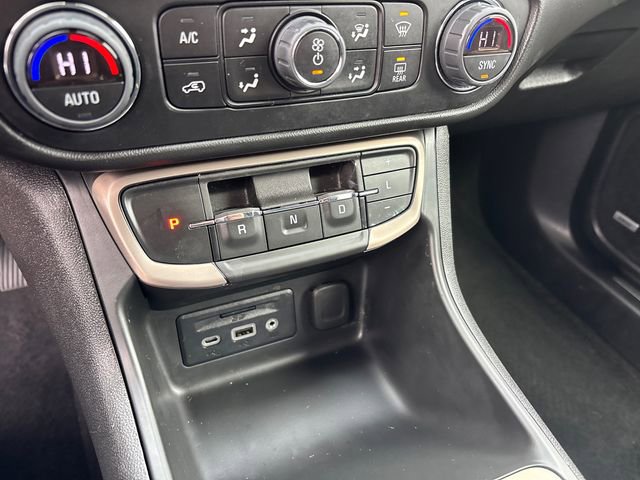 Used 2023 GMC Terrain Denali image 25