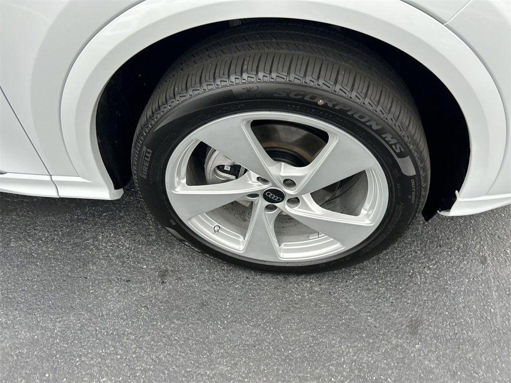 New 2025 Audi Q5 Premium Plus image 16