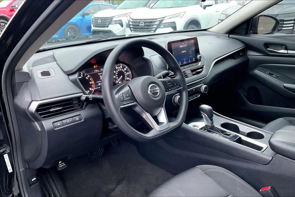 Used 2022 Nissan Altima 2.5 SV image 18