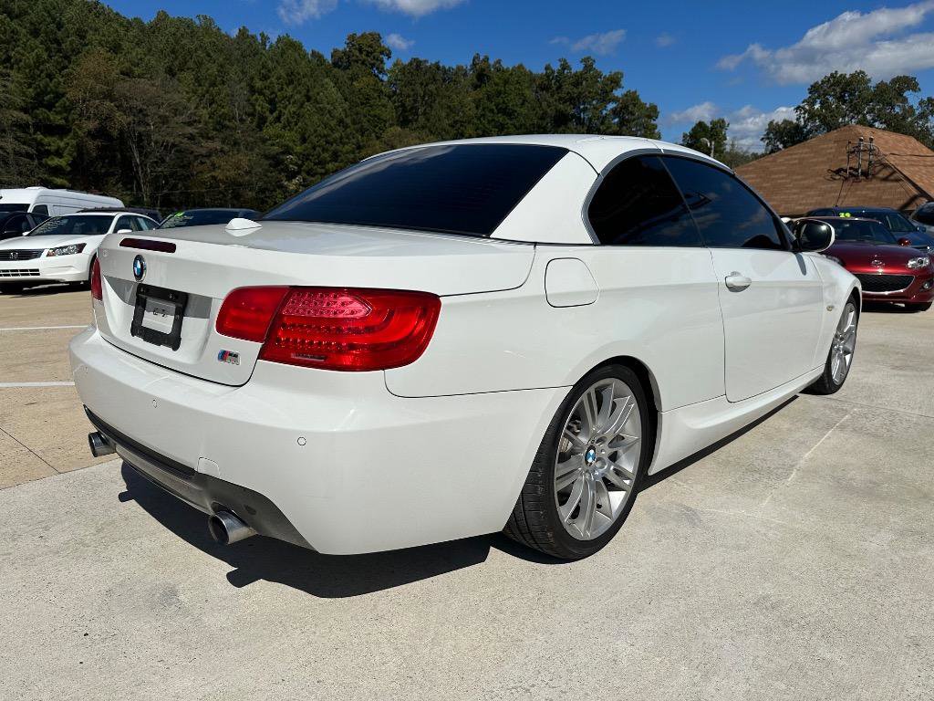 Used 2013 BMW 335i Convertible image 20
