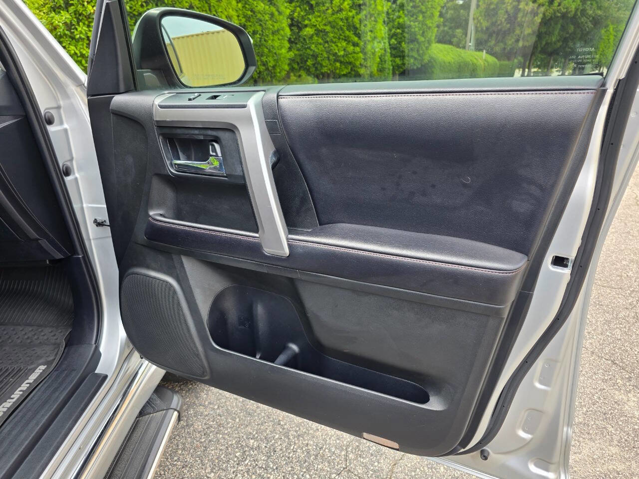 Used 2017 Toyota 4Runner Limited RWD image 34