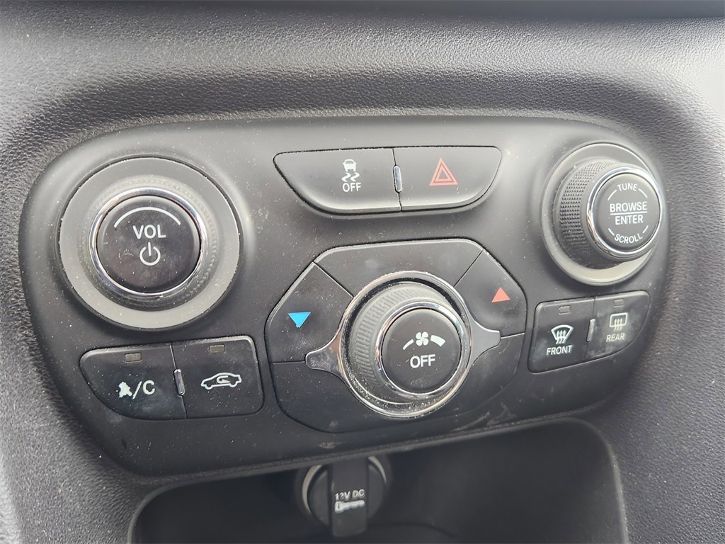 Used 2014 Dodge Dart SXT w/ Sun/Sound Group image 25