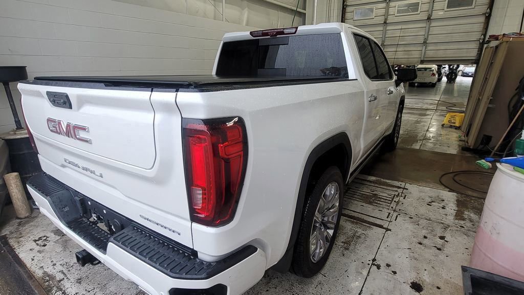 Used 2023 GMC Sierra 1500 Denali AWD/4WD image 9