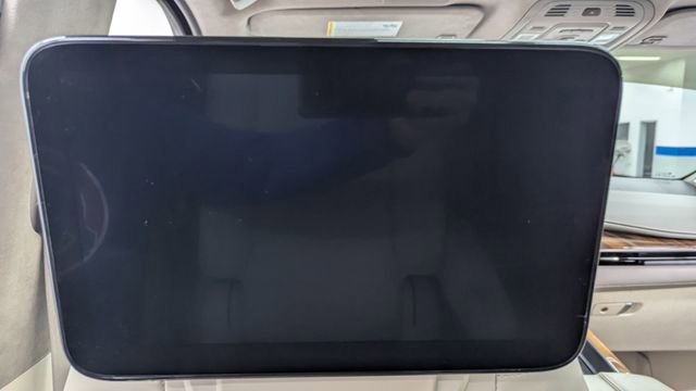 Used 2024 Cadillac Escalade Sport Platinum w/ LPO, ONYX Package AWD/4WD image 15