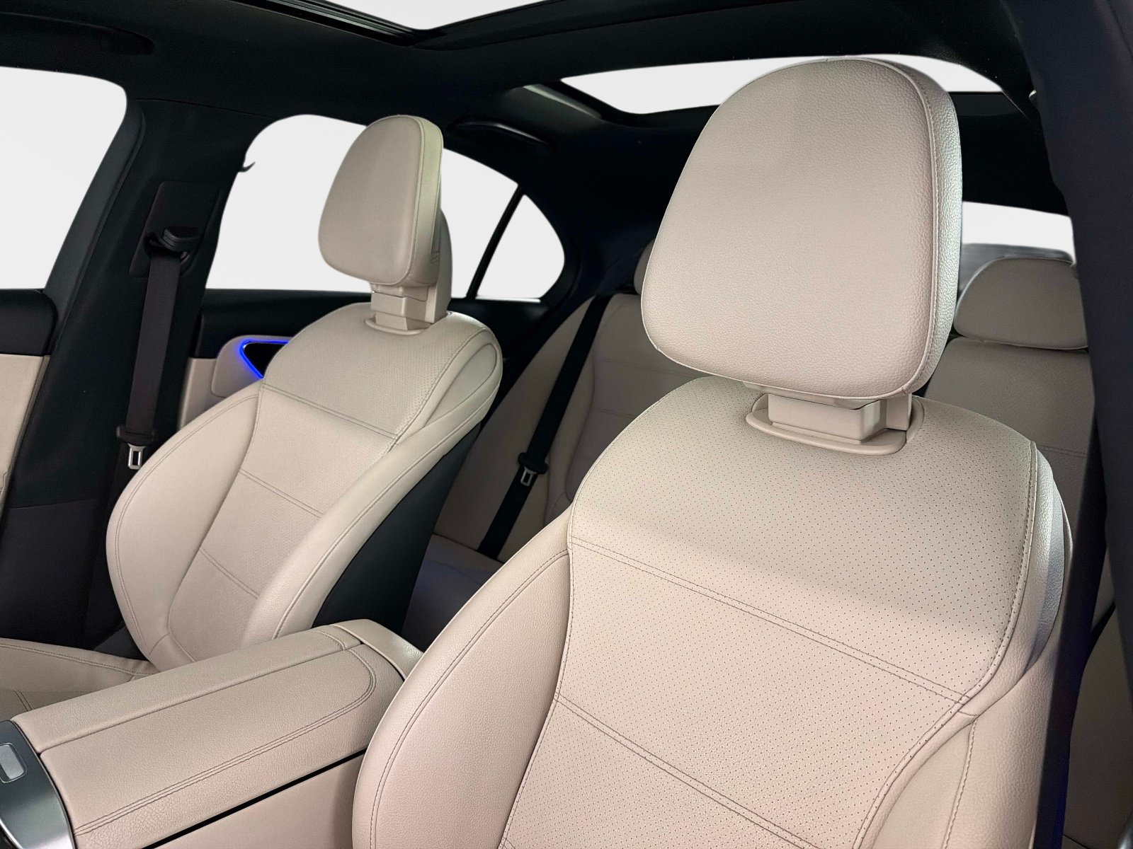Used 2022 Mercedes-Benz C 300 Sedan image 38