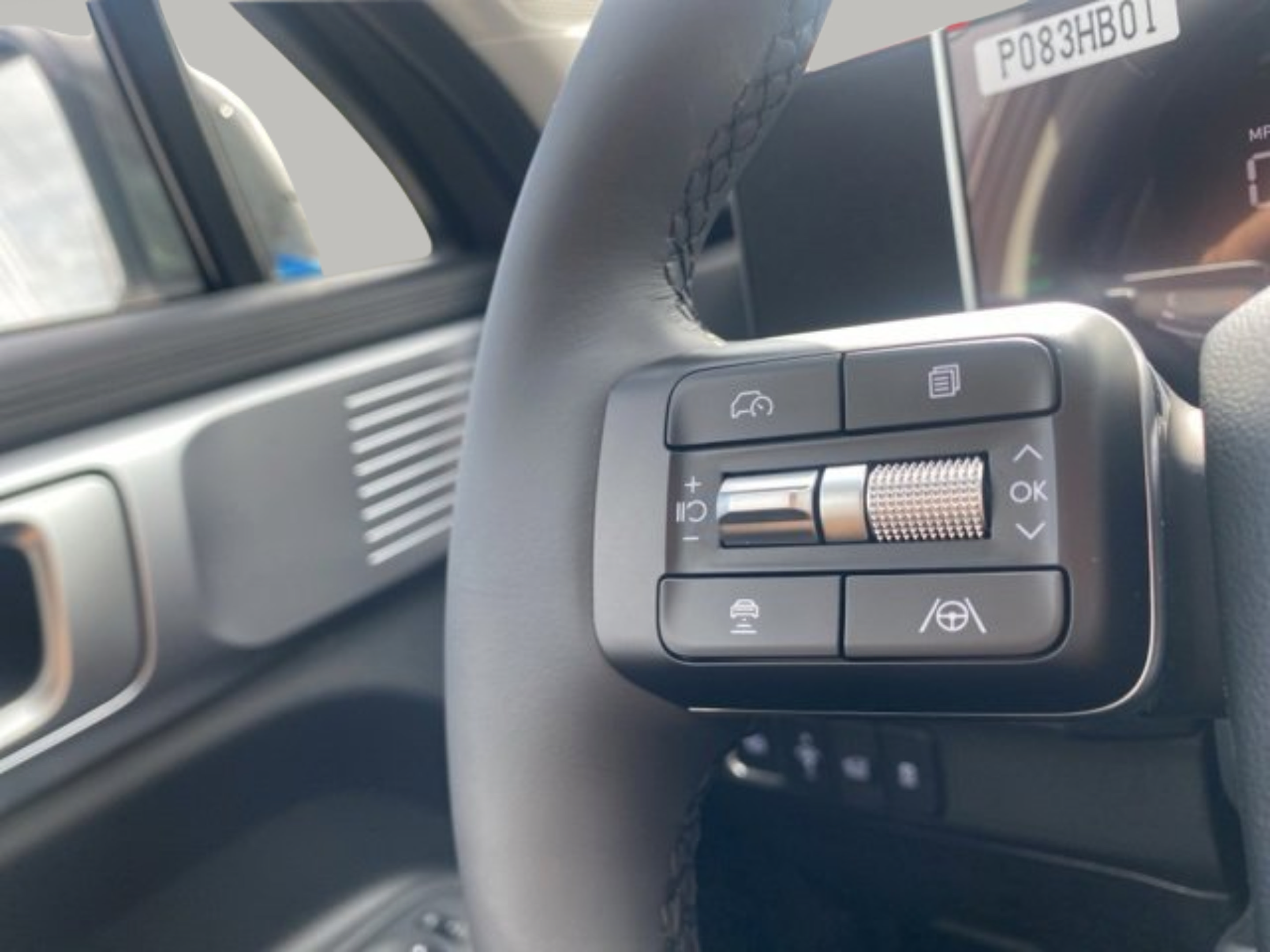 Used 2025 Hyundai Santa Fe SEL FWD image 23