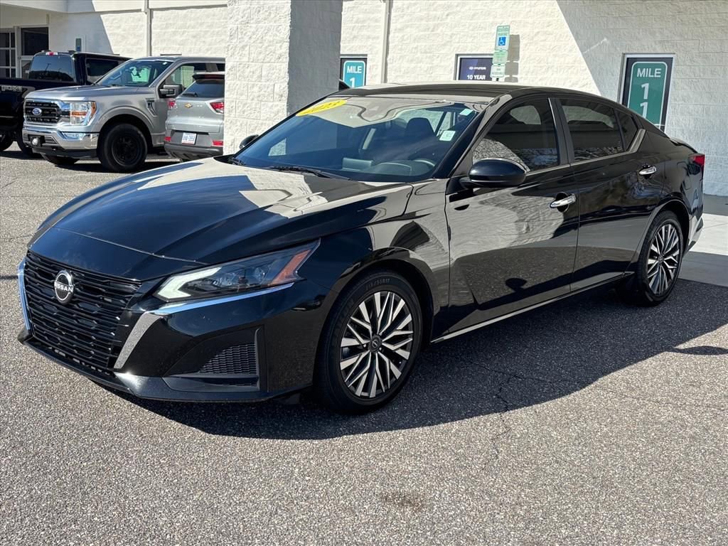 Used 2023 Nissan Altima 2.5 SV image 23
