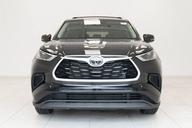Used 2022 Toyota Highlander L FWD image 7