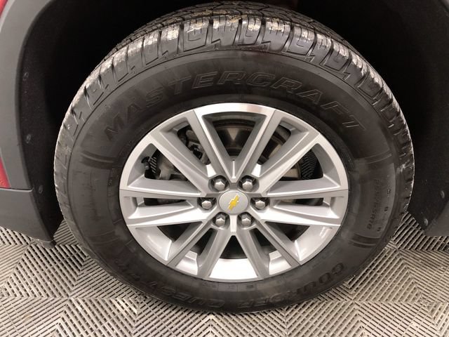 Used 2022 Chevrolet Traverse LT FWD image 27