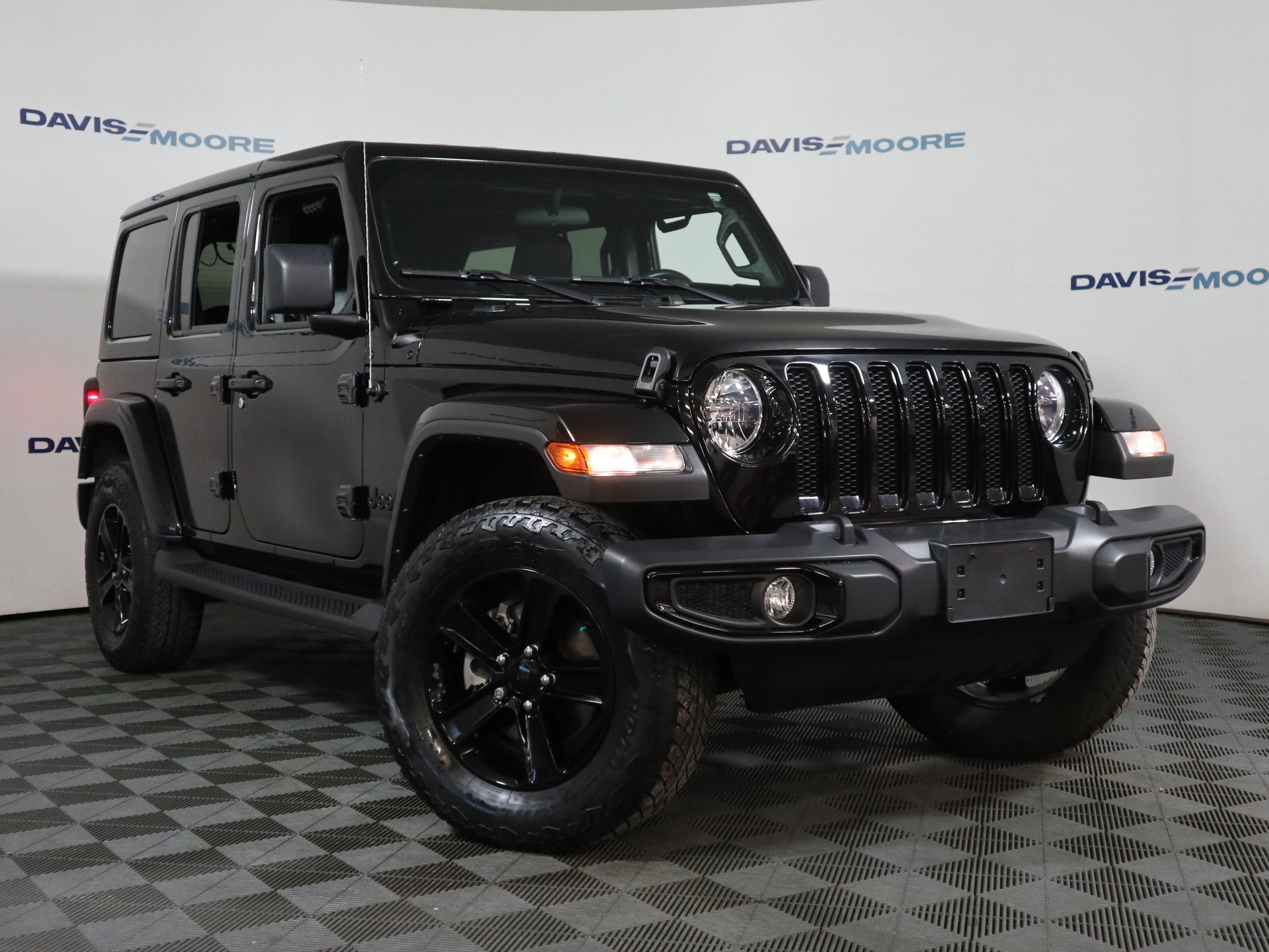 Used 2021 Jeep Wrangler Unlimited Sahara video 2