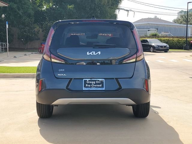 Used 2025 Kia Soul LX FWD image 11