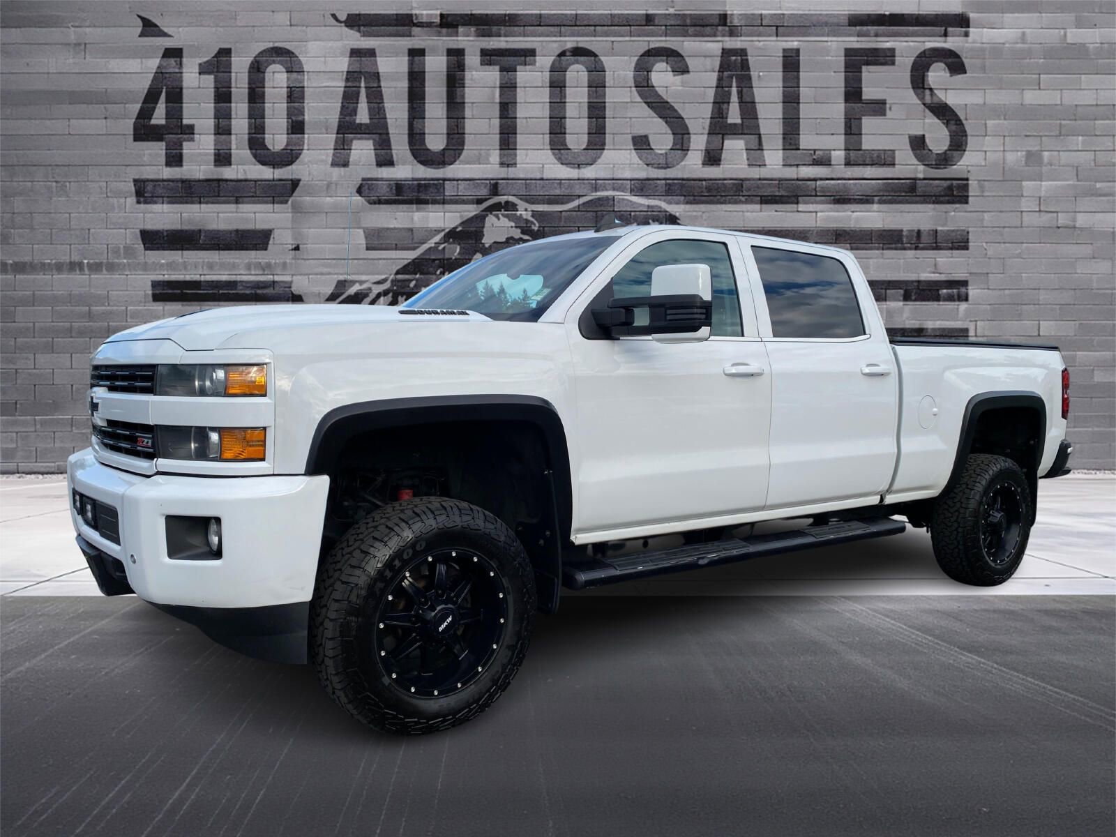 Used 2015 Chevrolet Silverado 3500 LTZ image 5
