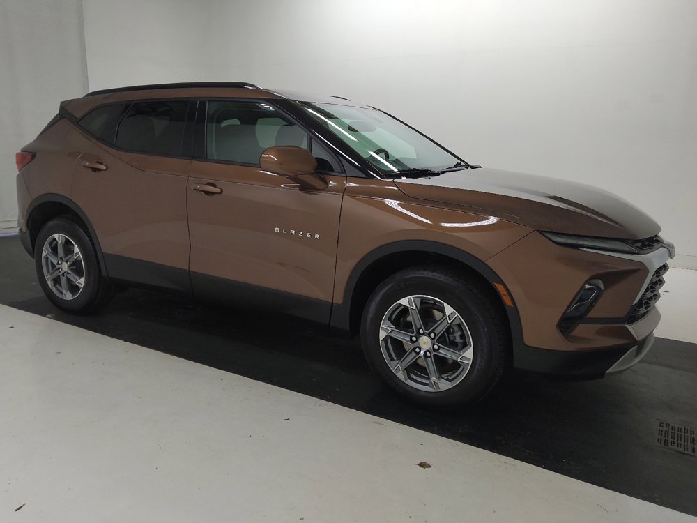 Used 2024 Chevrolet Blazer LT w/ Convenience Package FWD image 11