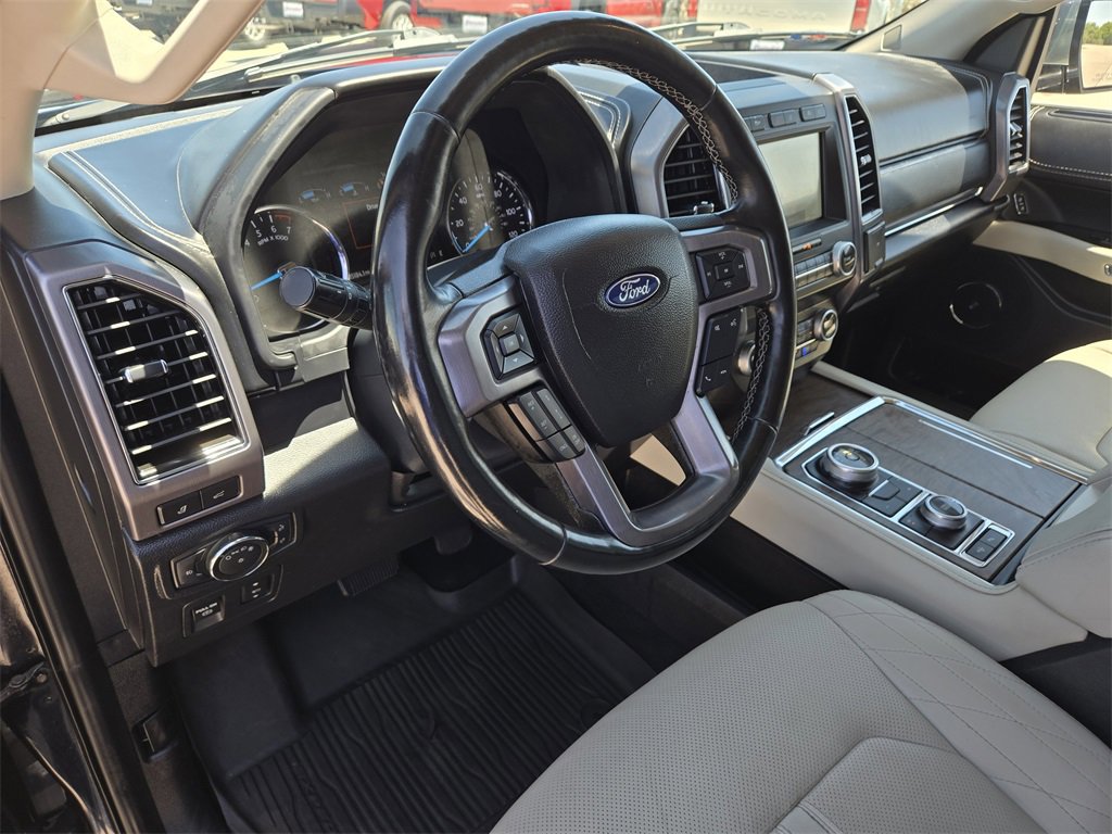 Used 2021 Ford Expedition Platinum image 11