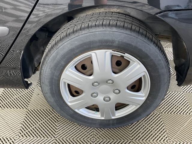 Used 2005 Toyota Corolla CE FWD image 17
