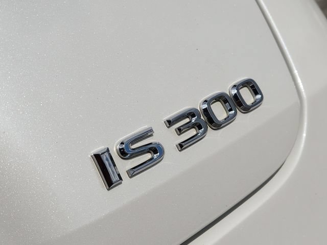 Used 2022 Lexus IS 300 w/ Premium Package RWD image 9