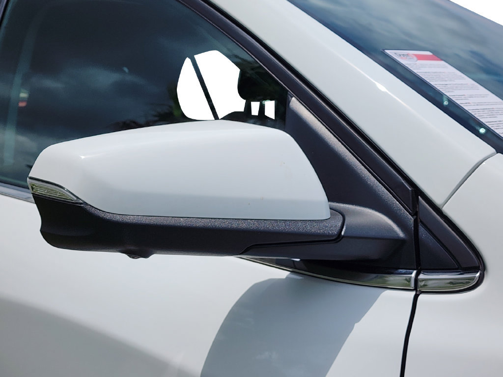 Used 2024 Chevrolet Equinox LT AWD/4WD image 11