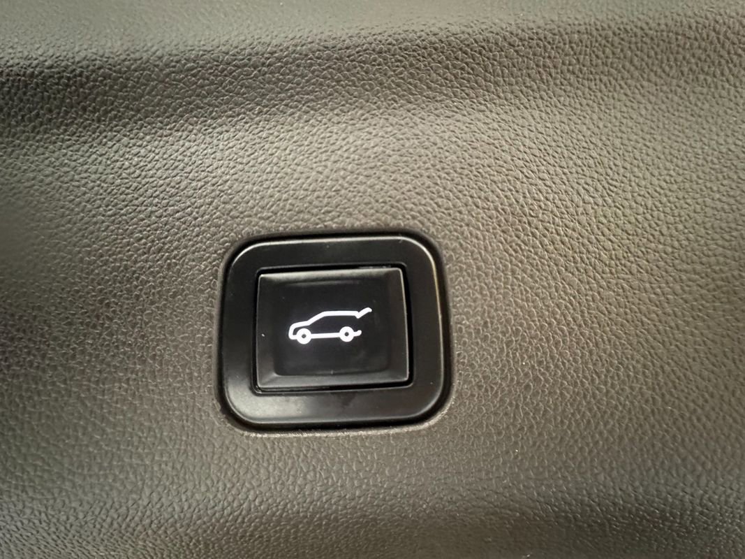 Used 2021 GMC Yukon SLT w/ SLT Luxury Plus Package image 40