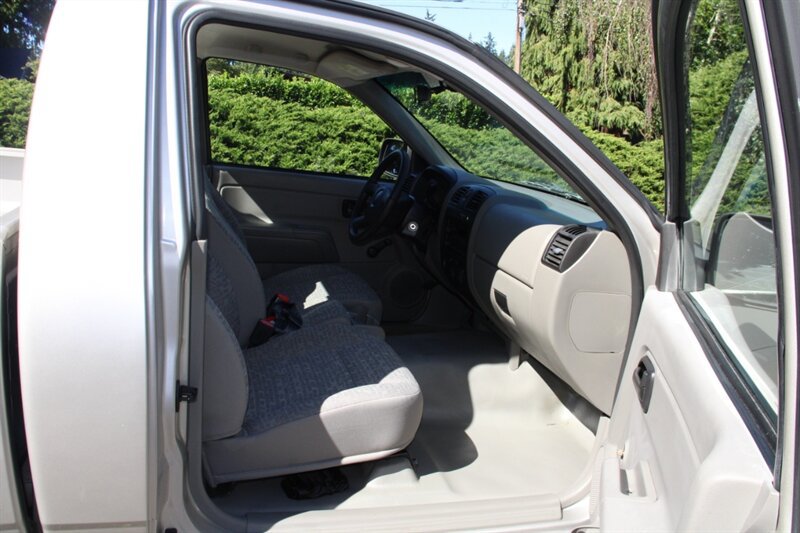 Used 2005 Chevrolet Colorado 2WD Regular Cab image 13