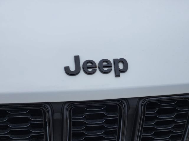 Certified 2025 Jeep Grand Cherokee L Laredo AWD/4WD image 11