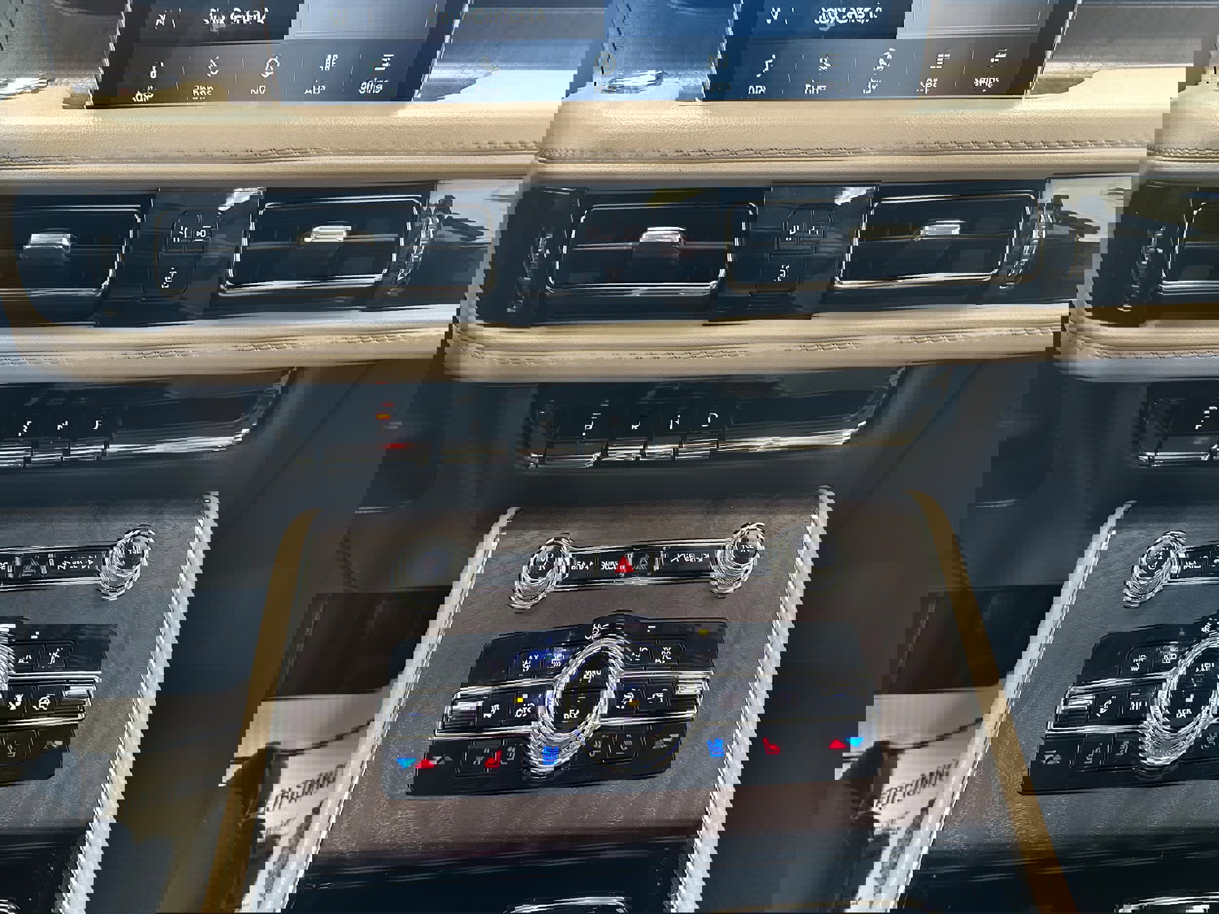 Used 2021 Lincoln Aviator Reserve w/ Equipment Group 202A image 22