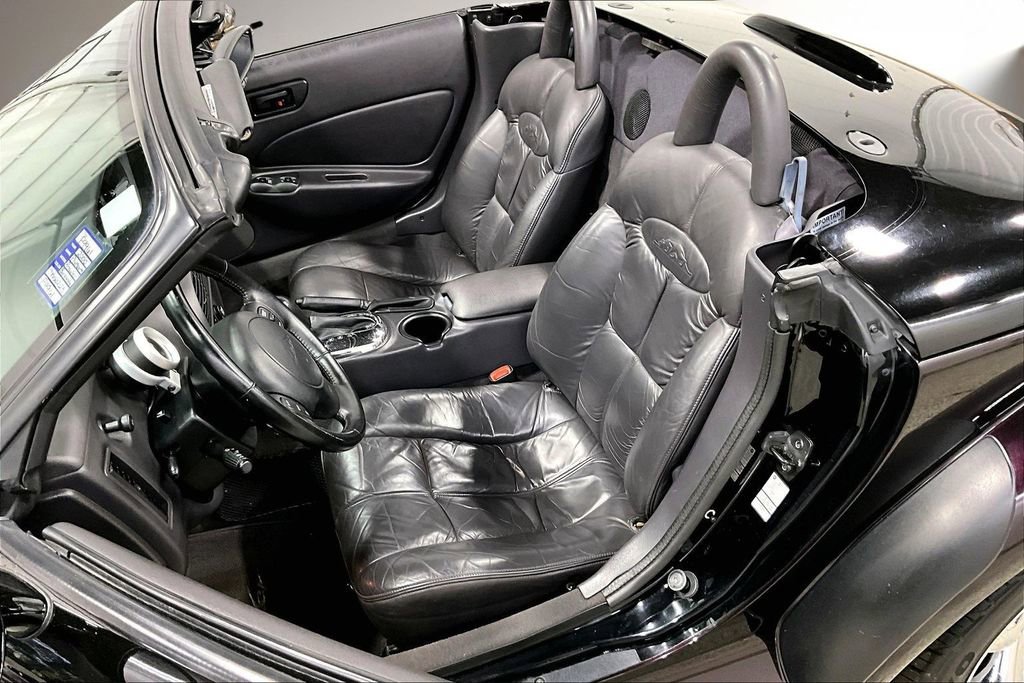 Used 2000 Plymouth Prowler image 18