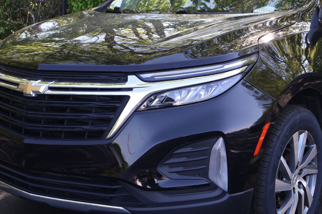Used 2023 Chevrolet Equinox LT AWD/4WD image 3