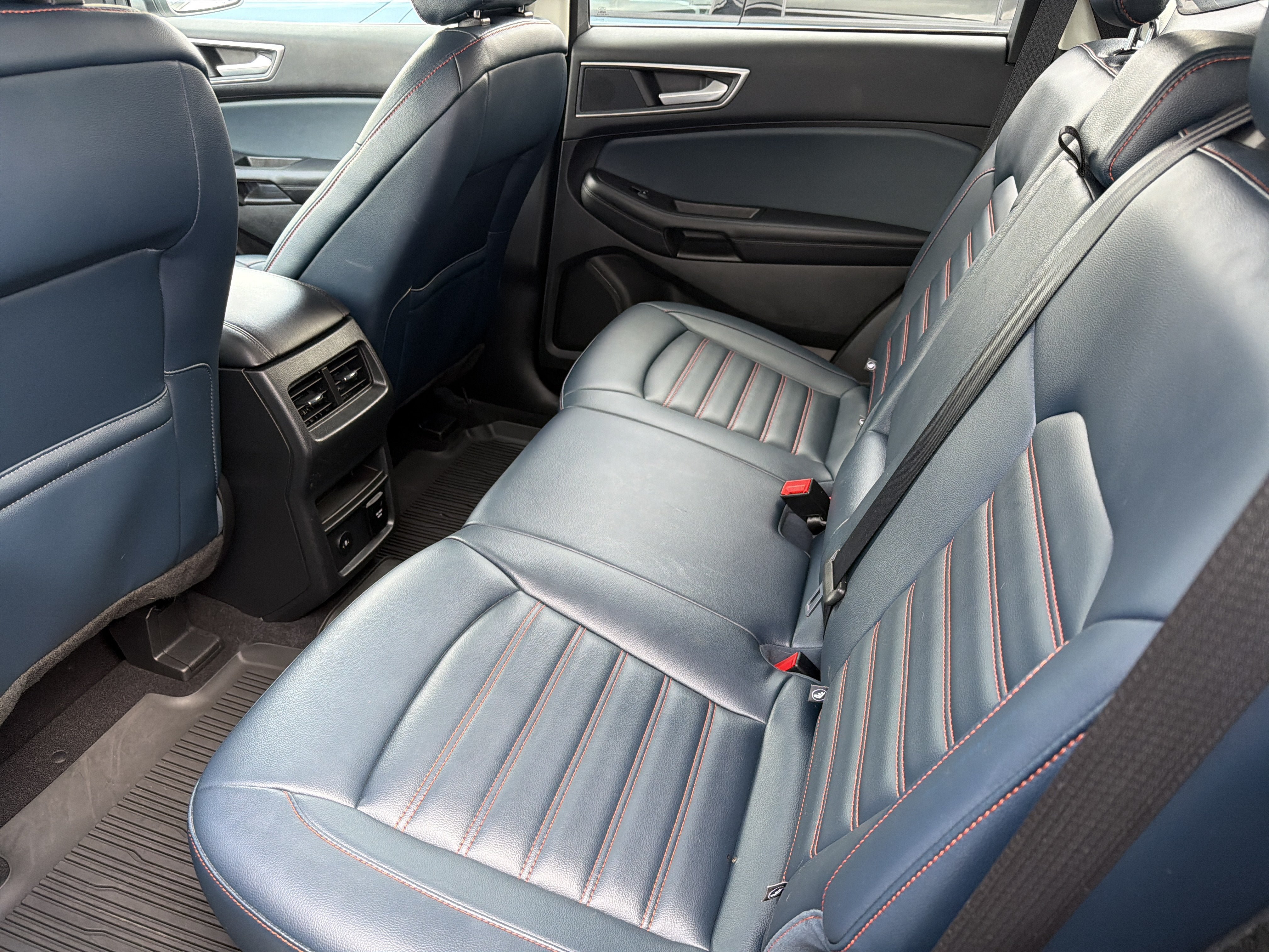 Used 2024 Ford Edge SEL w/ Sport Appearance Package AWD/4WD image 25