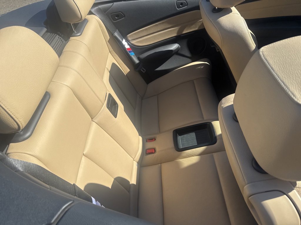 Used 2012 BMW 135i Convertible image 41