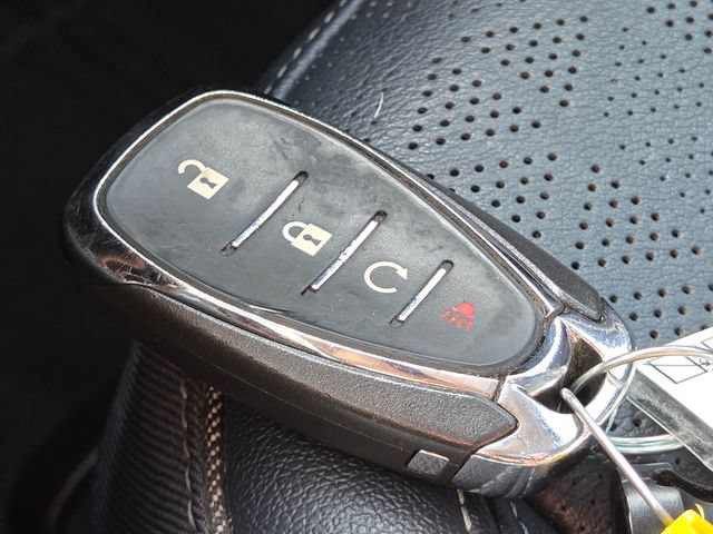 Used 2022 Chevrolet Bolt EUV Premier w/ Sun & Sound Package FWD image 35