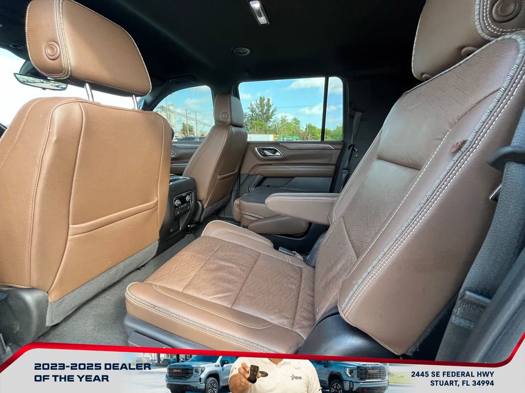 Used 2022 Chevrolet Suburban High Country image 13