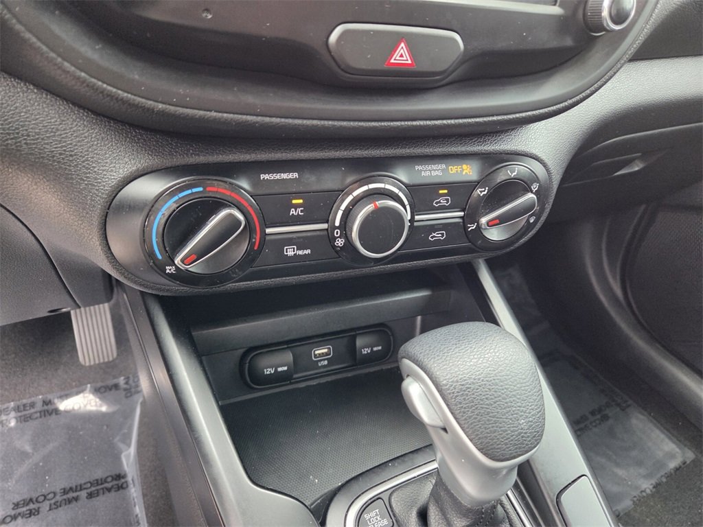 Used 2023 Kia Soul LX w/ LX Technology Package image 24