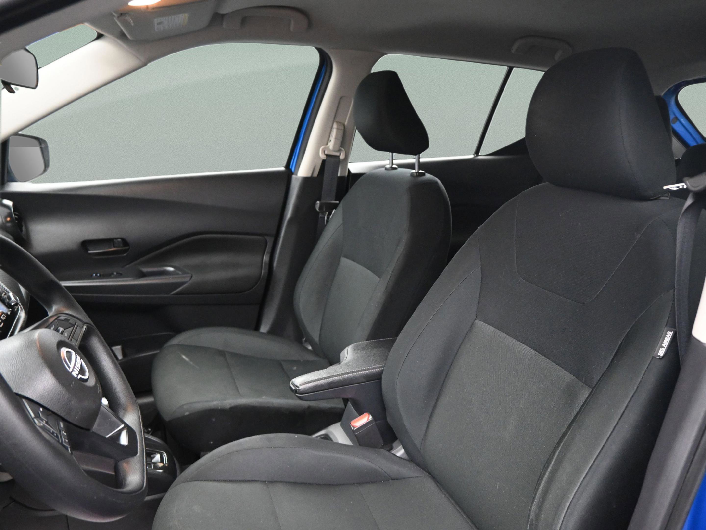 Used 2024 Nissan Kicks S image 32