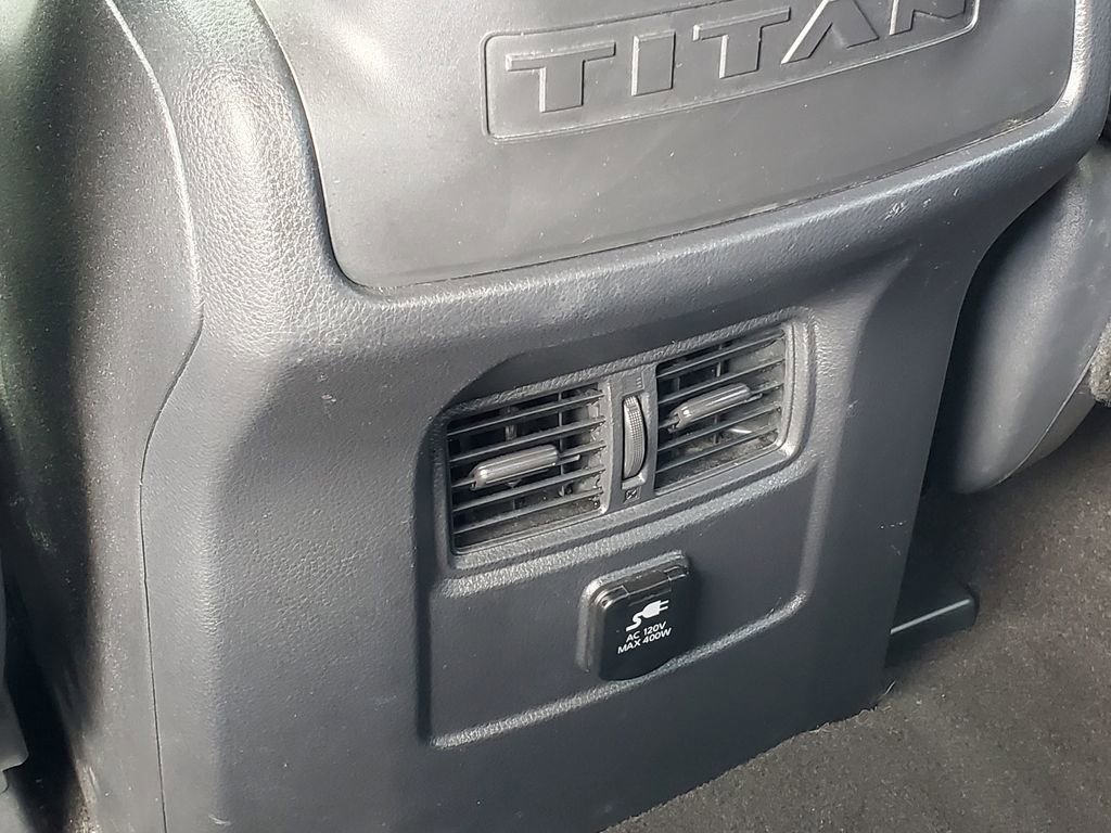 Used 2018 Nissan Titan SV w/ SV Convenience Package AWD/4WD image 33