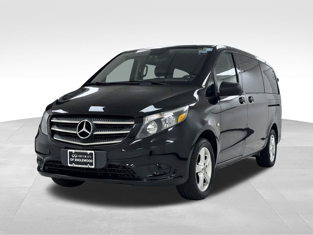 Used 2018 Mercedes-Benz Metris Passenger image 3
