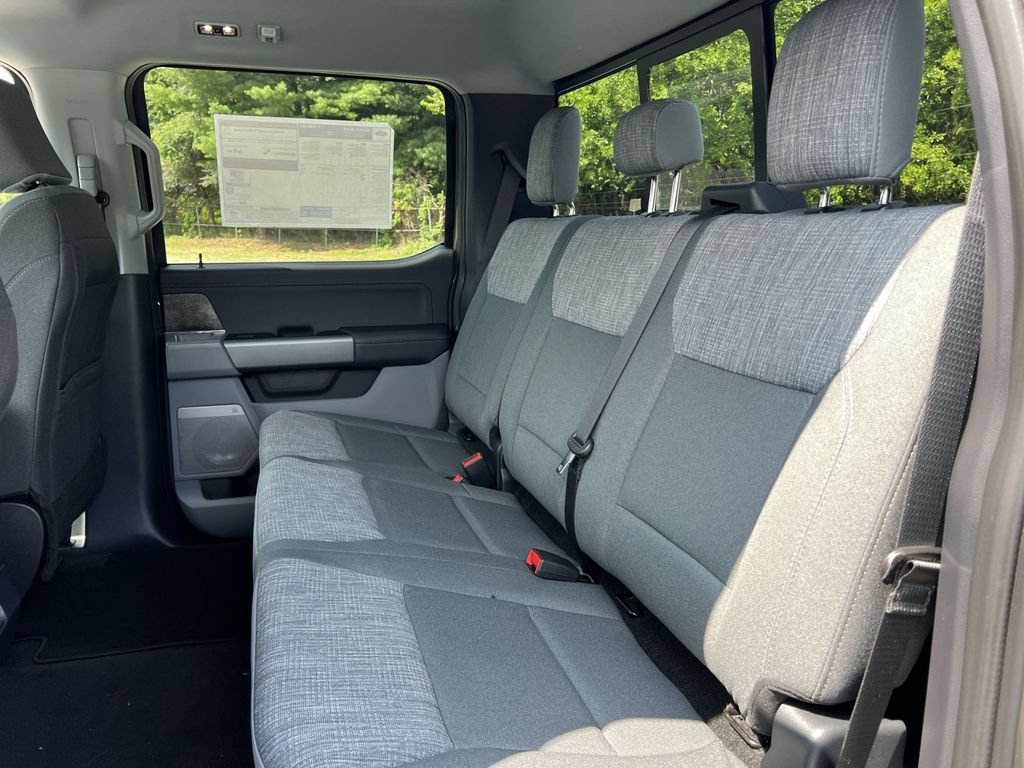New 2026 Ford F250 XLT w/ XLT Premium Package AWD/4WD image 24