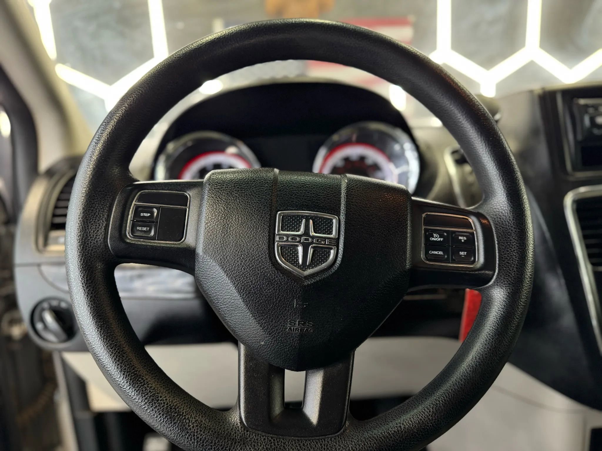 Used 2012 Dodge Grand Caravan SXT image 15