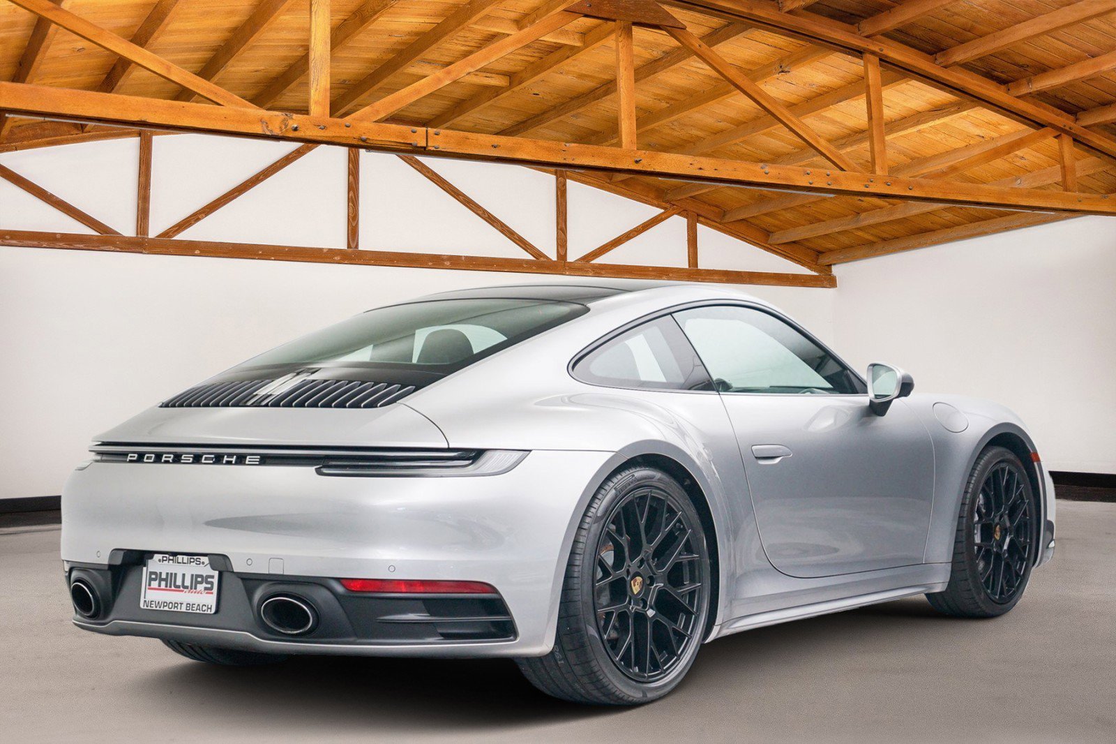 Used 2022 Porsche 911 Carrera image 3