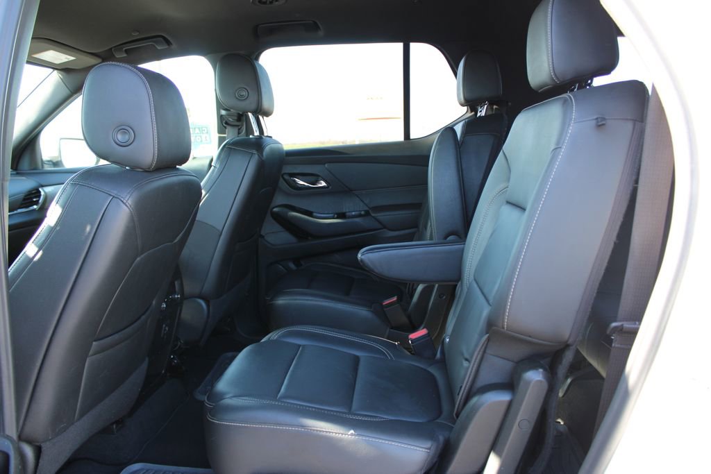 Used 2023 Chevrolet Traverse LT image 25