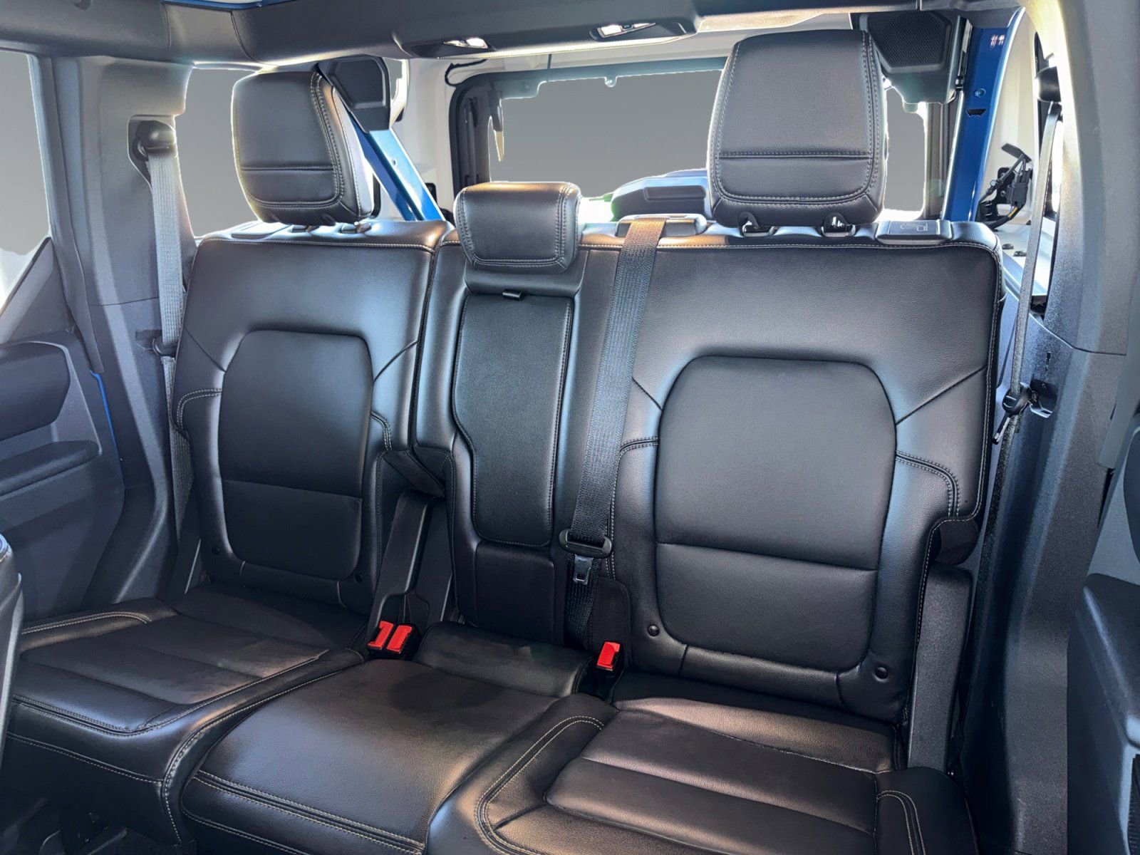 Used 2025 Ford Bronco Badlands AWD/4WD image 18