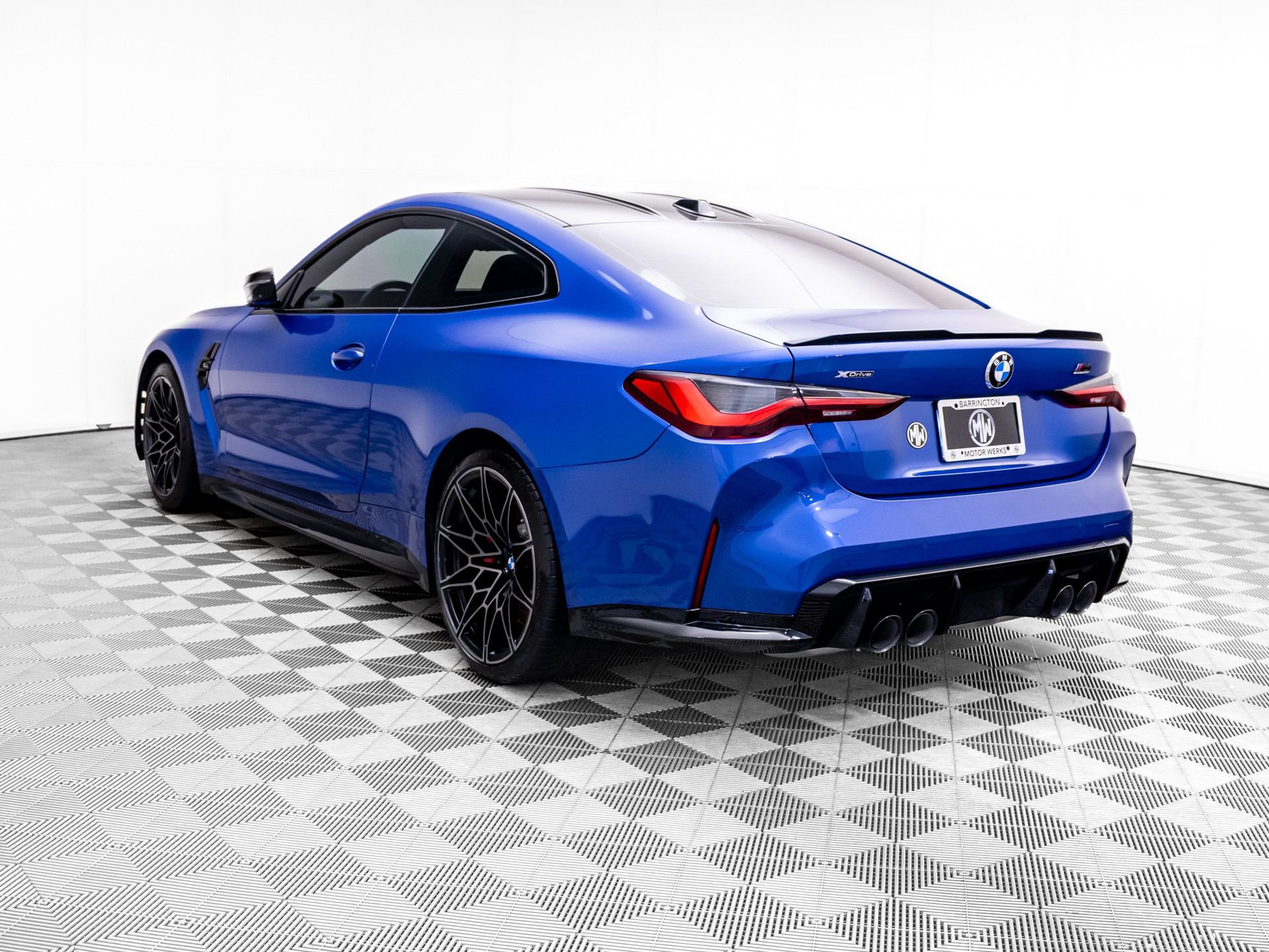 Used 2024 BMW M4 xDrive Competition w/ M Driver's Package AWD/4WD video 3