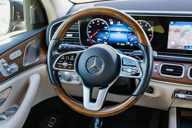Used 2022 Mercedes-Benz GLS 450 4MATIC image 13
