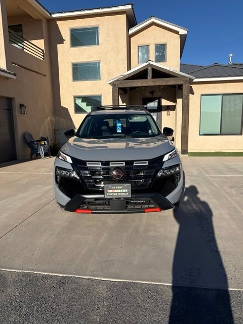 Used 2025 Nissan Rogue SV AWD/4WD image 8