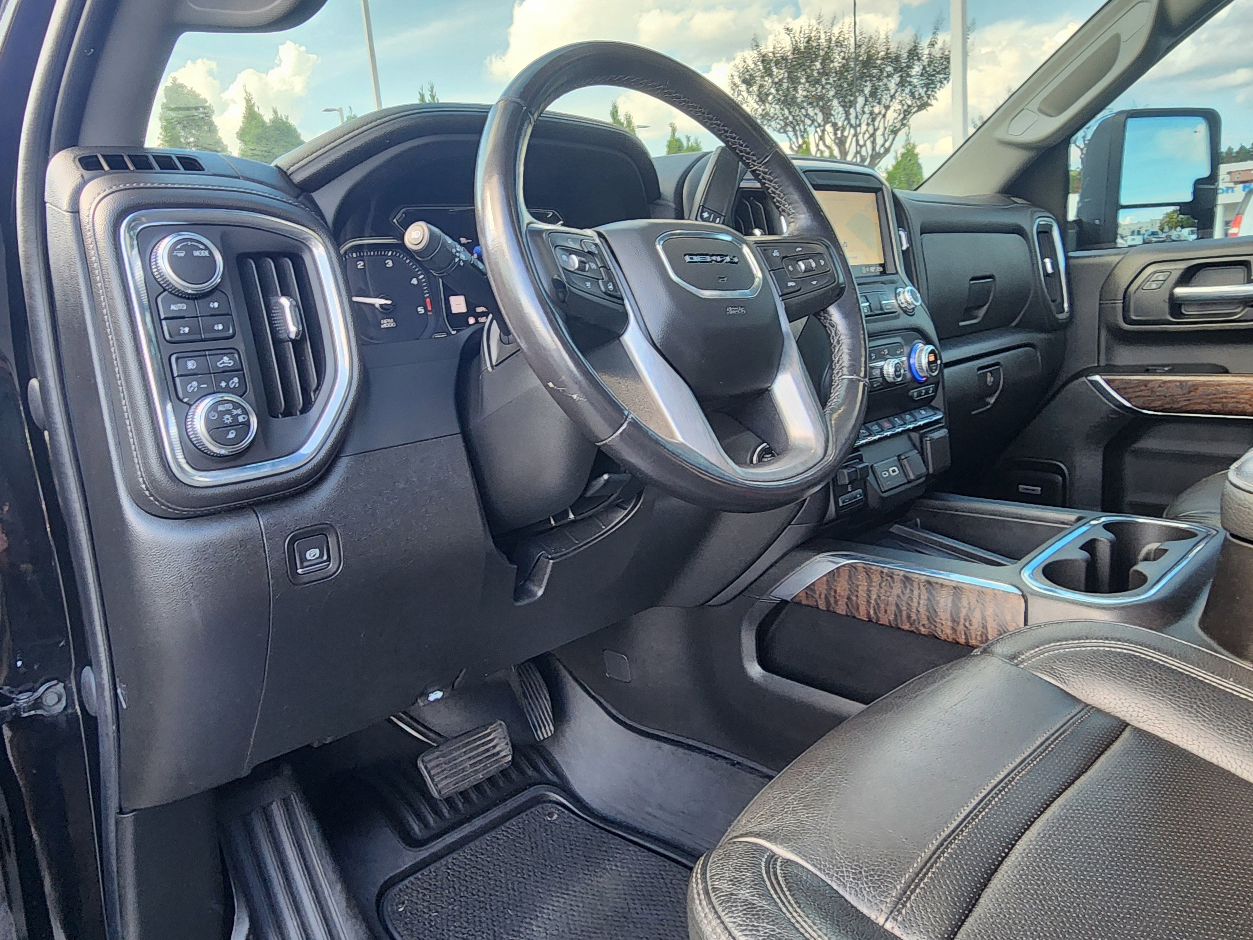 Used 2022 GMC Sierra 3500 Denali image 23