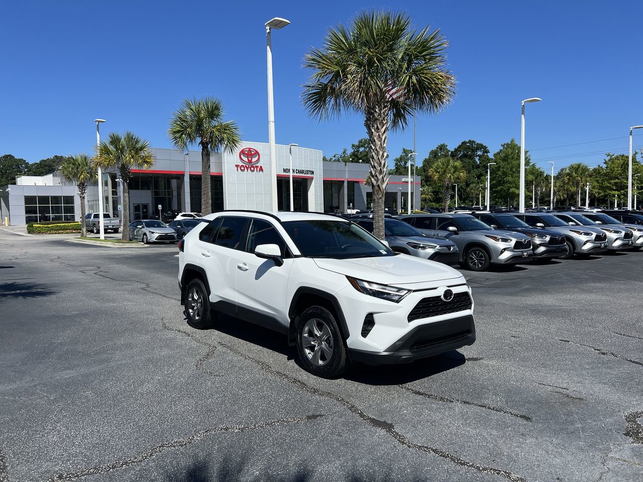 Used 2024 Toyota RAV4 XLE FWD image 2