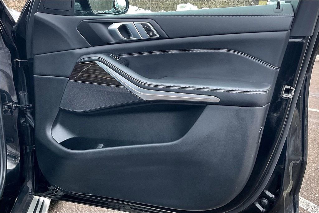 Used 2023 BMW X5 xDrive40i image 24