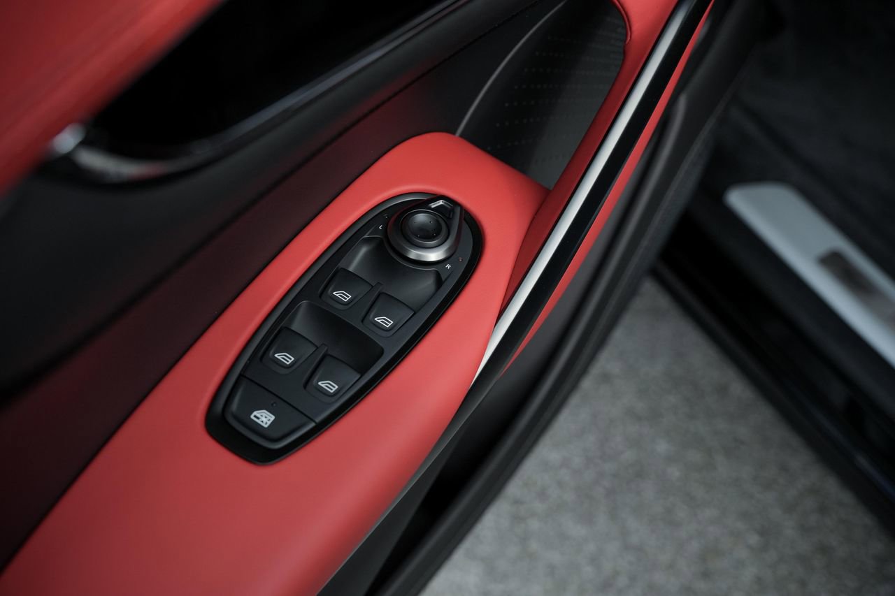 New 2026 Aston Martin DBX 707 image 26