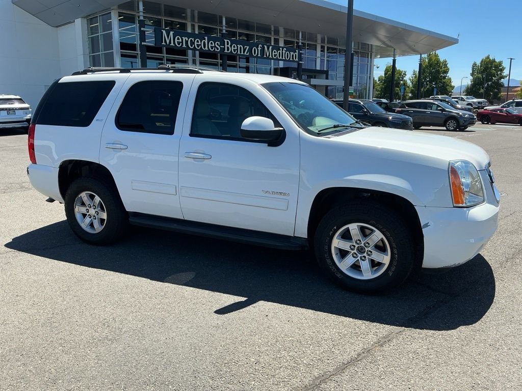 Used 2013 GMC Yukon SLT w/ SLT-2 Equipment Package AWD/4WD image 6